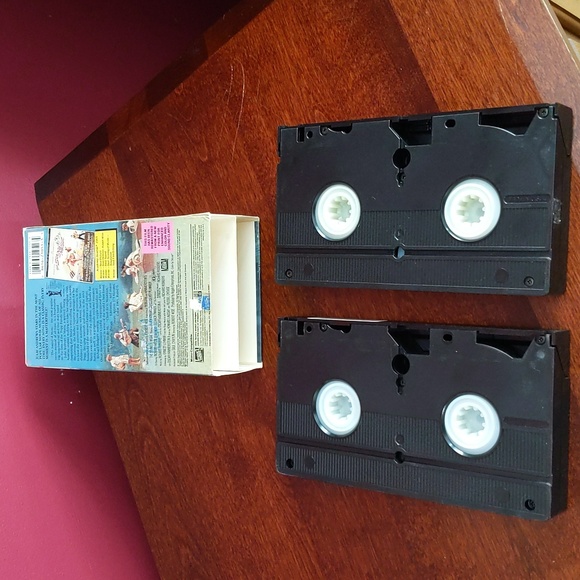 VHS Classic Musicals Bundle - Picture 3 of 7